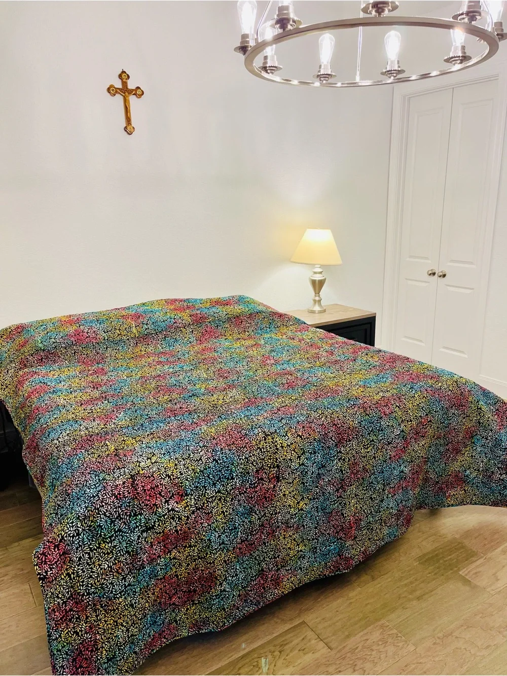 Handmade Multicolor Patchwork Quilt Bedspread - Vibrant Batik Rainbow Design